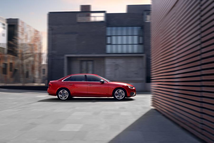  Audi A4 L 45 TFSI Quattro (B9) 2020 года  (CN) (фото 7 из 8)